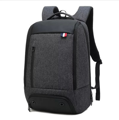 20リットルの靴コンパートメント45cm*28cm*16cmが付いている盗難防止のラップトップのバックパック